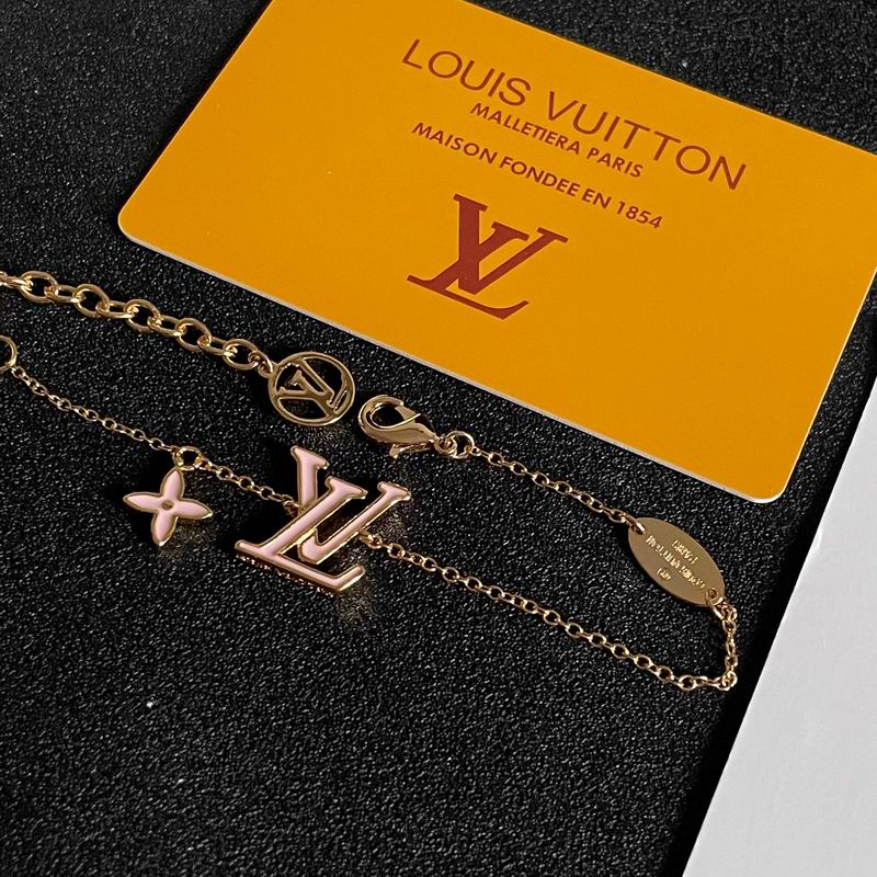 LV Suits 11yxx09 (4)