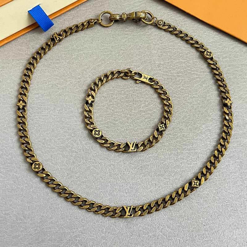 LV Suits 12yxx10 (1)