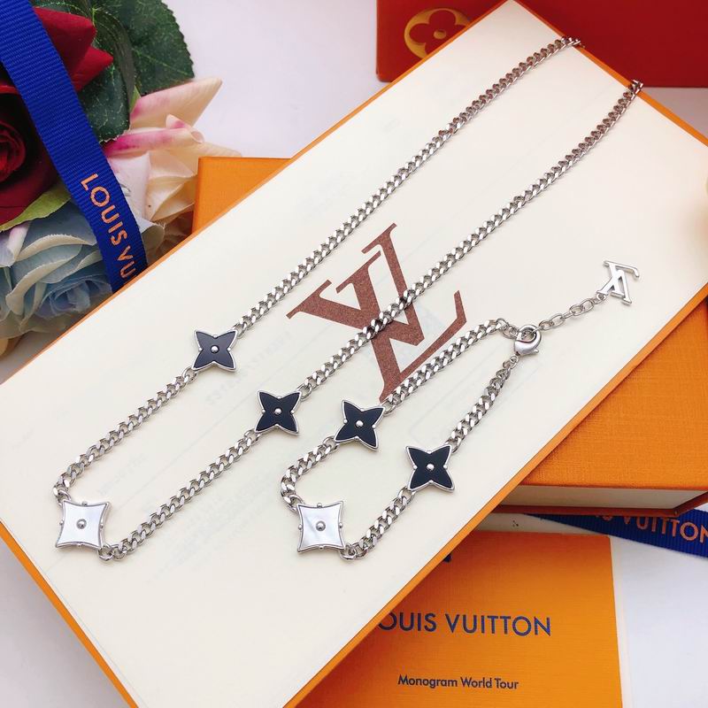 LV Suits 12yxx11 (2)