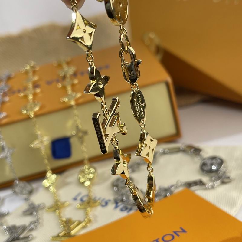 LV Suits 12yxx12 (3)