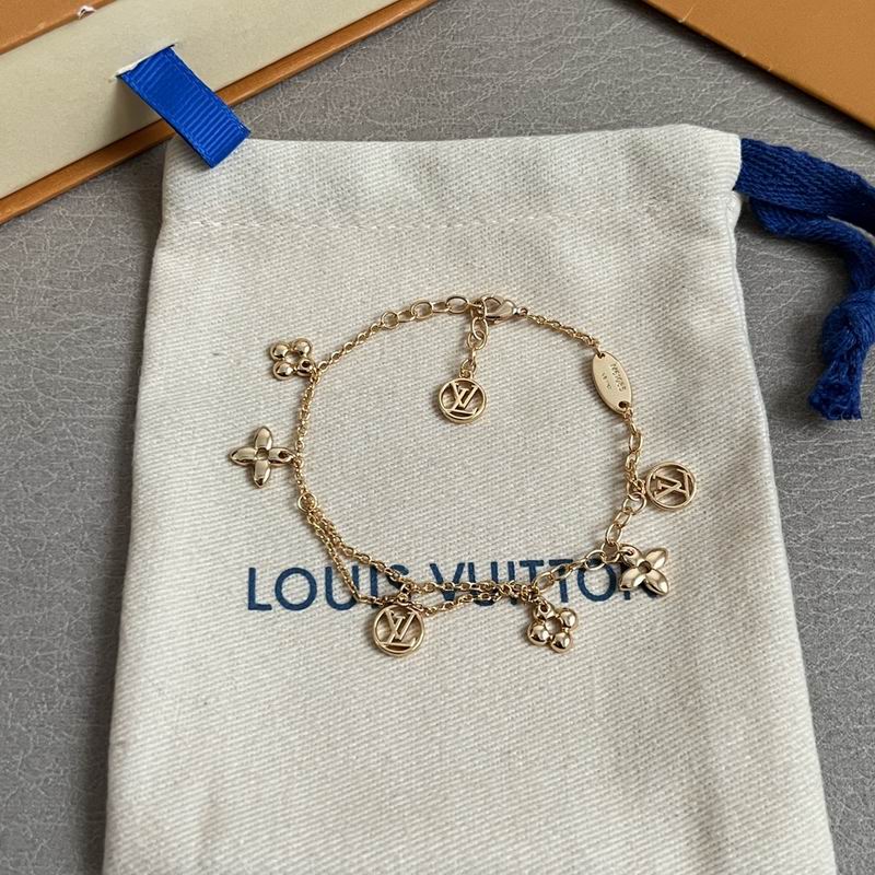 LV Suits 12yxx13 (3)