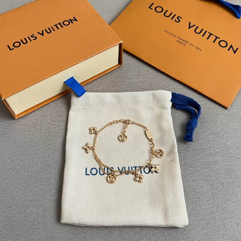 LV Suits 12yxx13 (4)