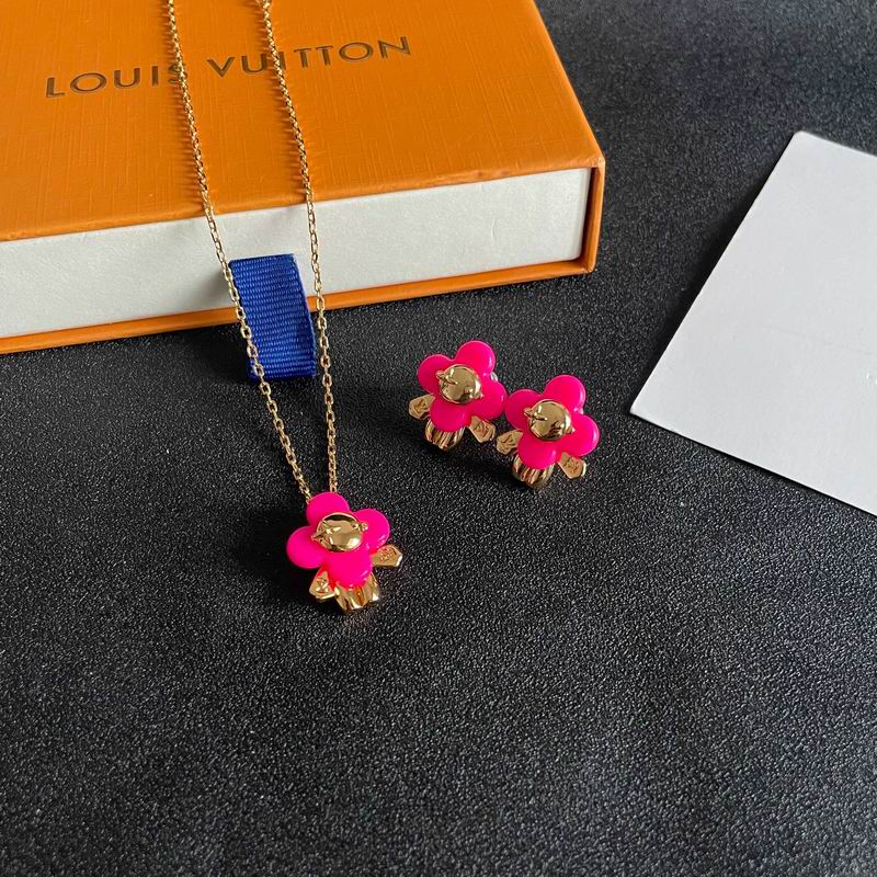 LV Suits 12yxx15 (1)