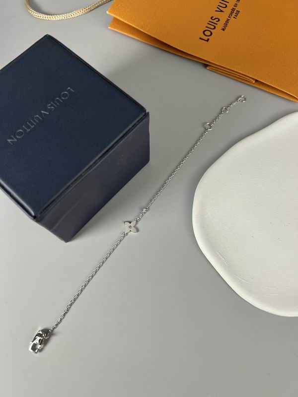 LV Suits 12yxx16 (8)