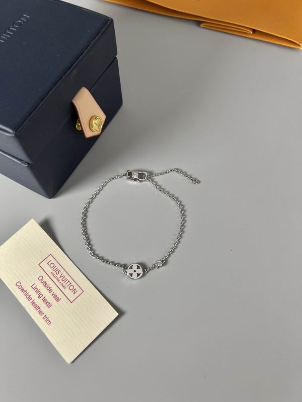 LV Suits 12yxx17 (5)