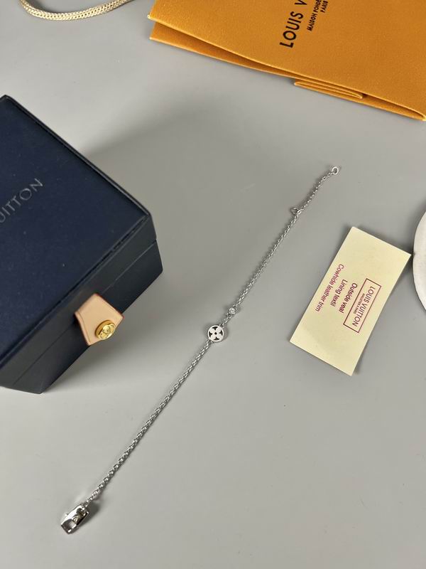 LV Suits 12yxx17 (8)