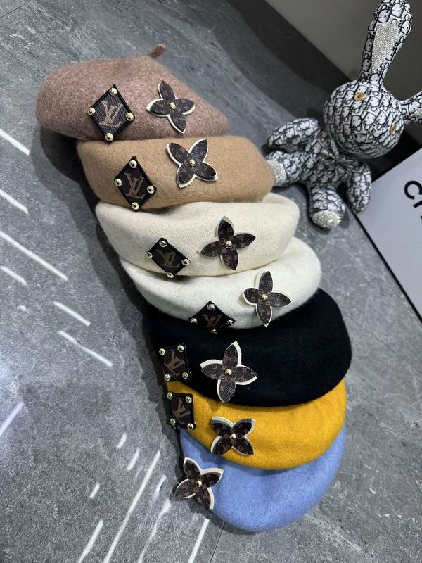 LV beret dx (93)