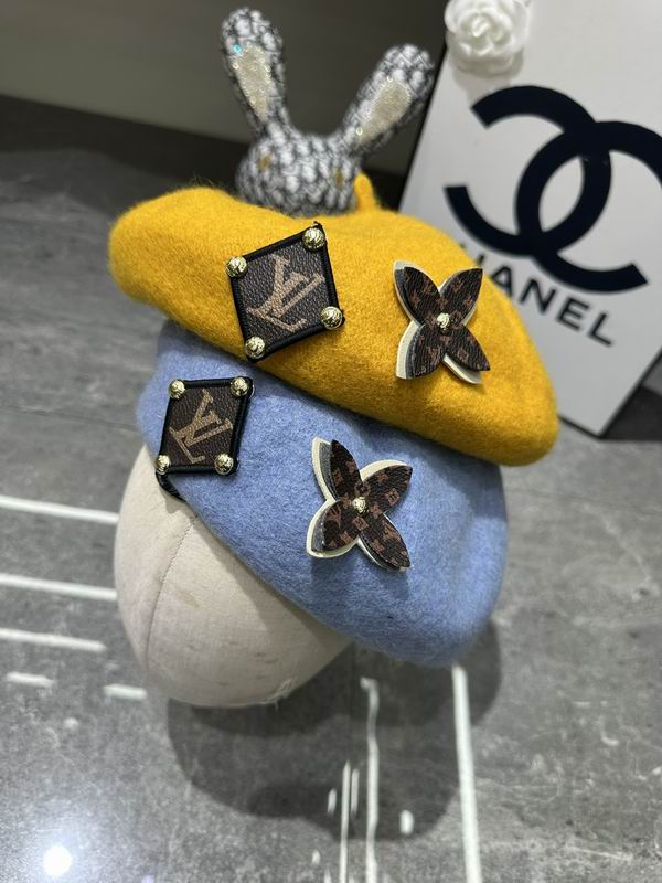 LV beret dx (97)
