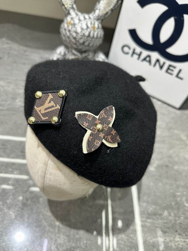 LV beret dx (98)
