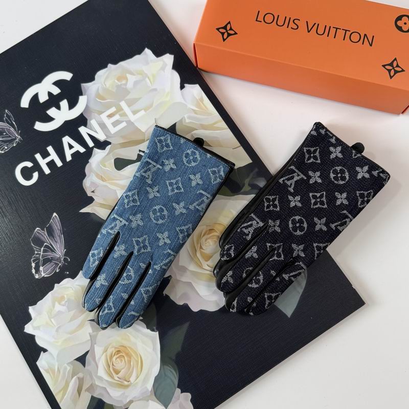 LV gloves 48 (1)