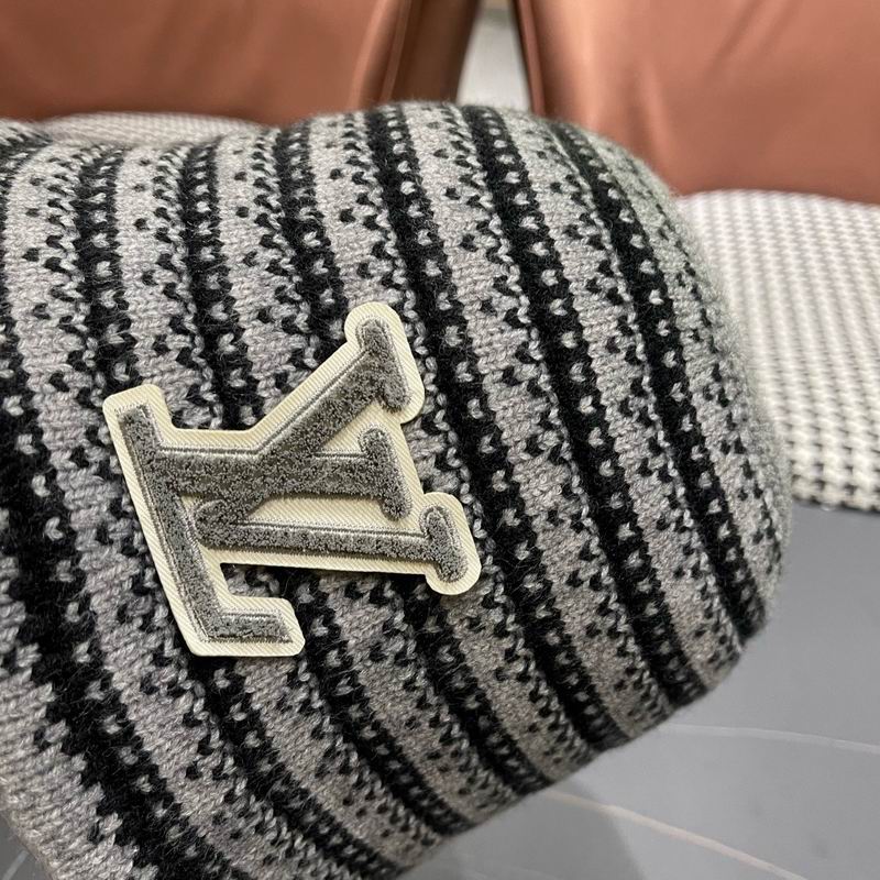 LV hat (1013)