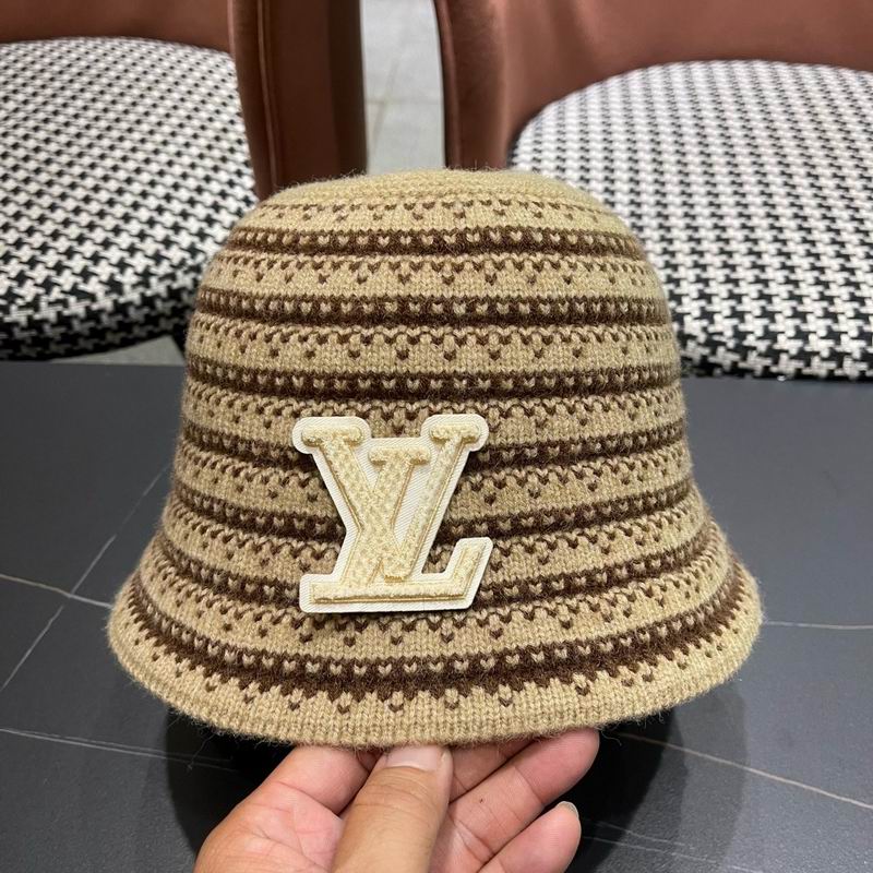 LV hat (1025)