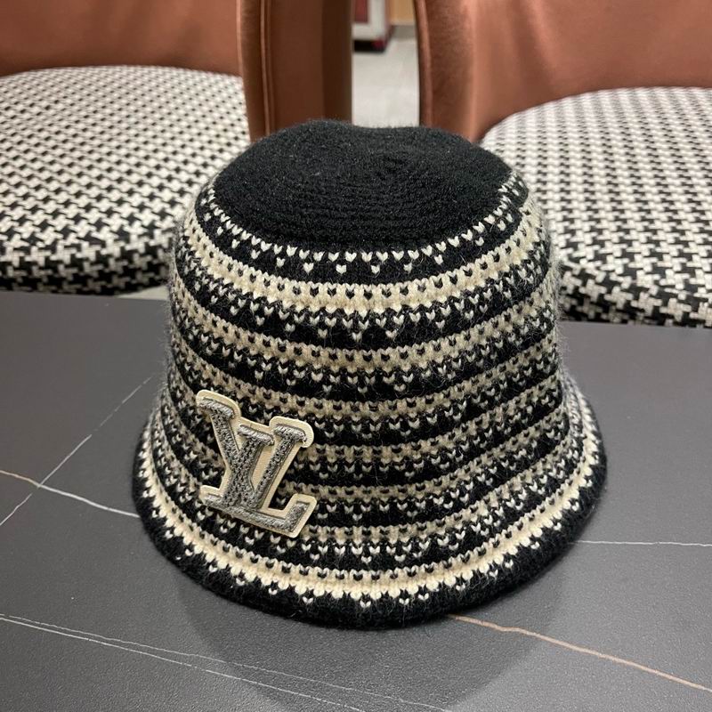 LV hat (1040)