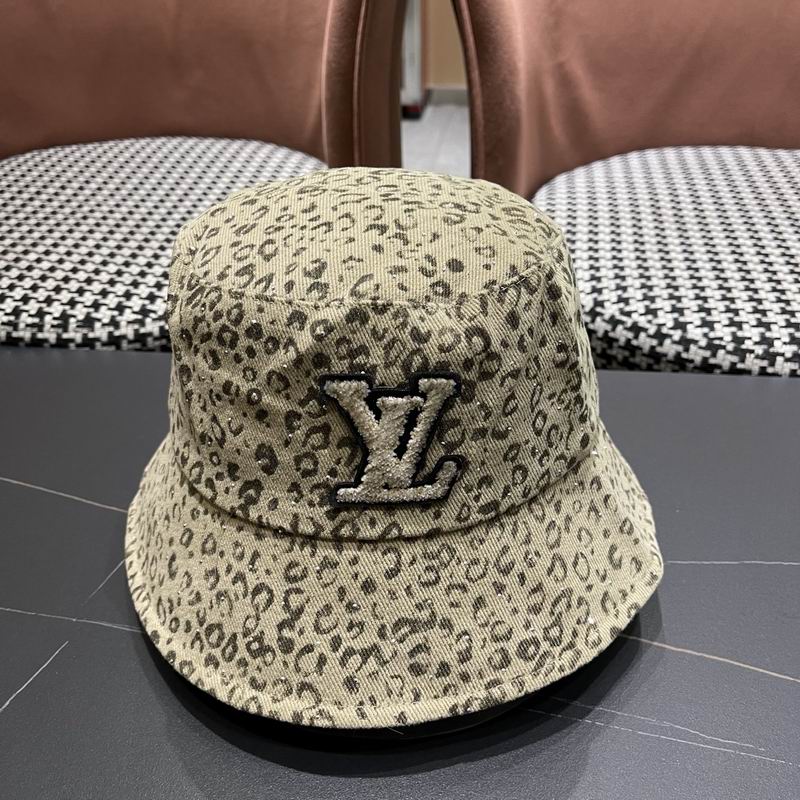 LV hat (1108)
