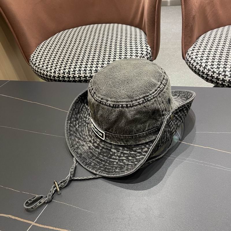 LV hat (120)