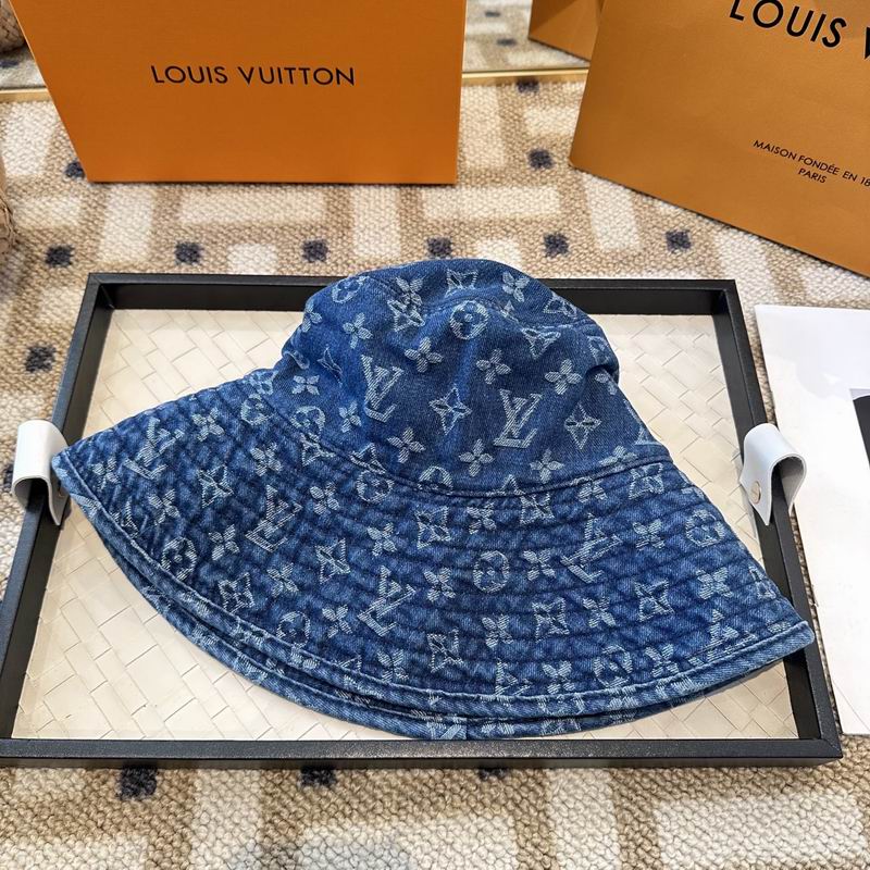 LV hat (1351)