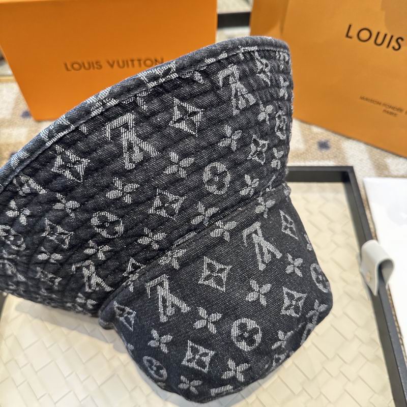 LV hat (1360)