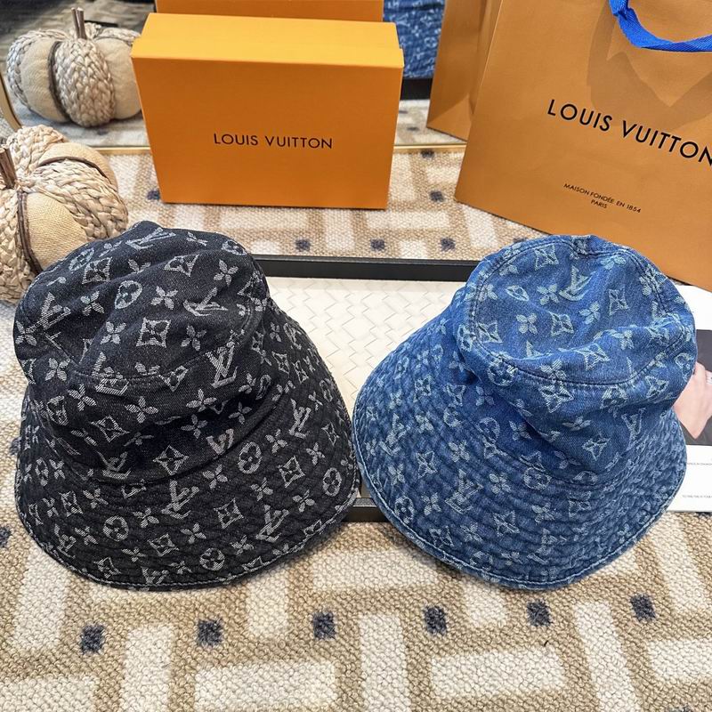 LV hat (1363)
