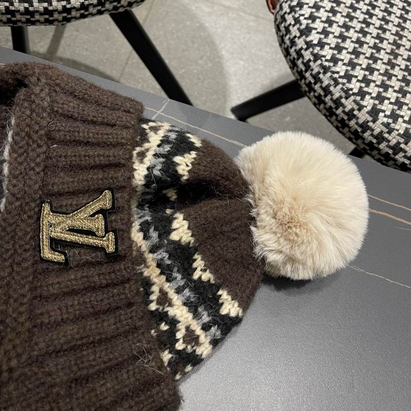 LV hat (1398)