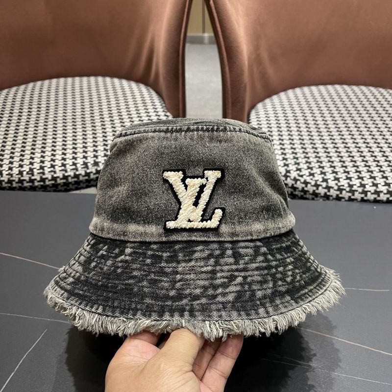 LV hat (233)