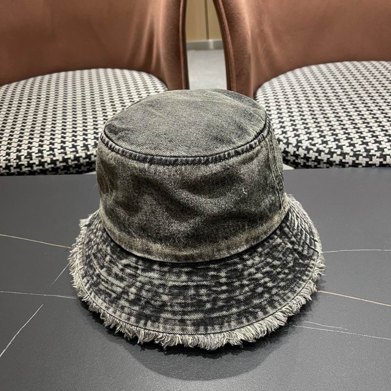 LV hat (234)