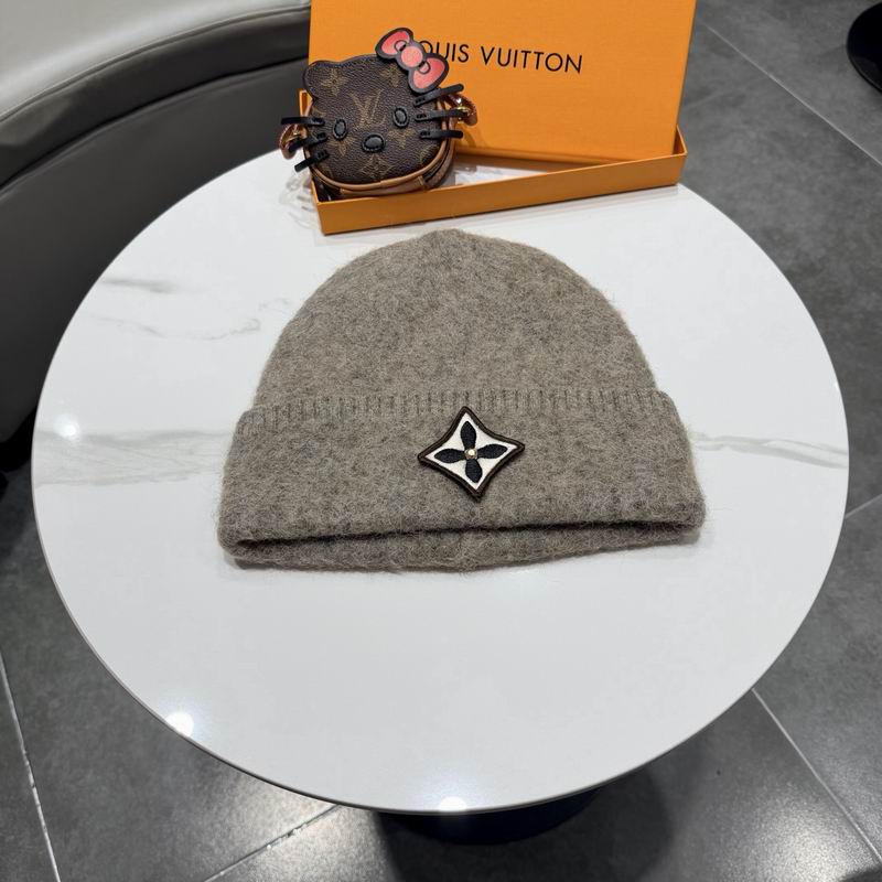 LV hat (2343)