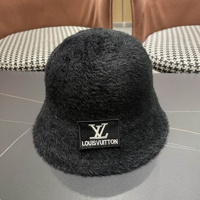 LV hat (542)