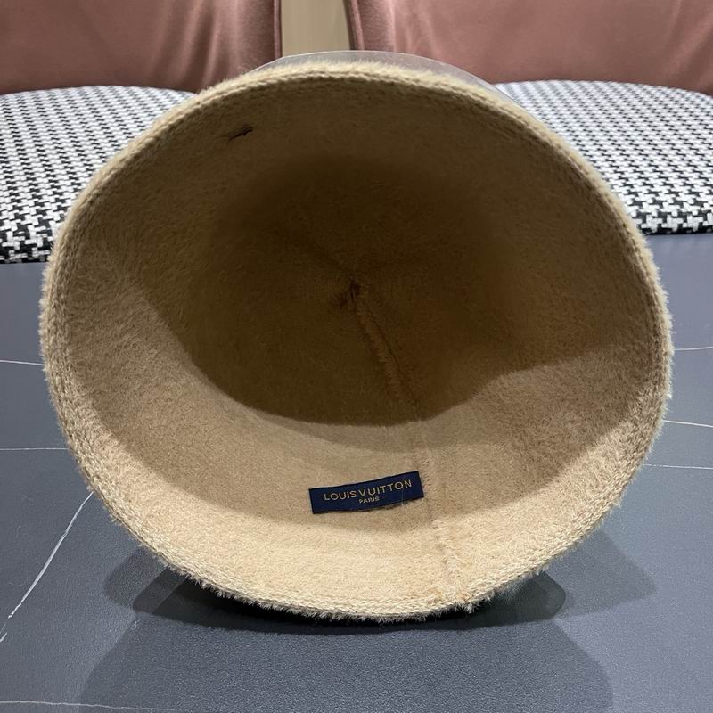 LV hat (565)