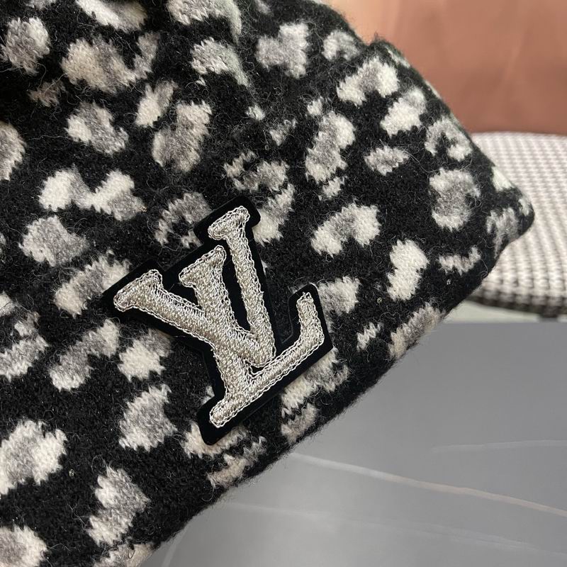 LV hat (694)