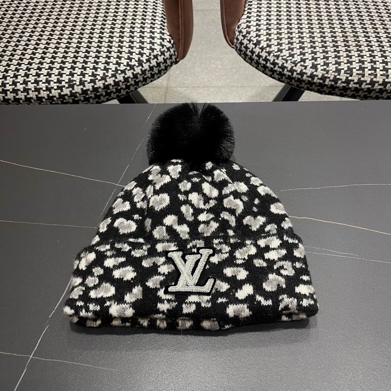 LV hat (700)
