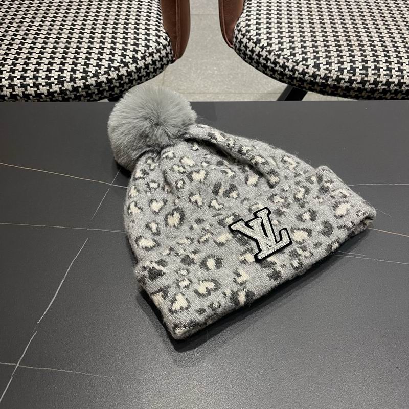 LV hat (718)