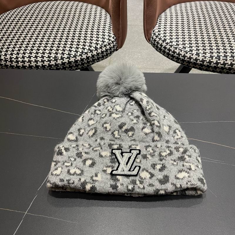 LV hat (720)