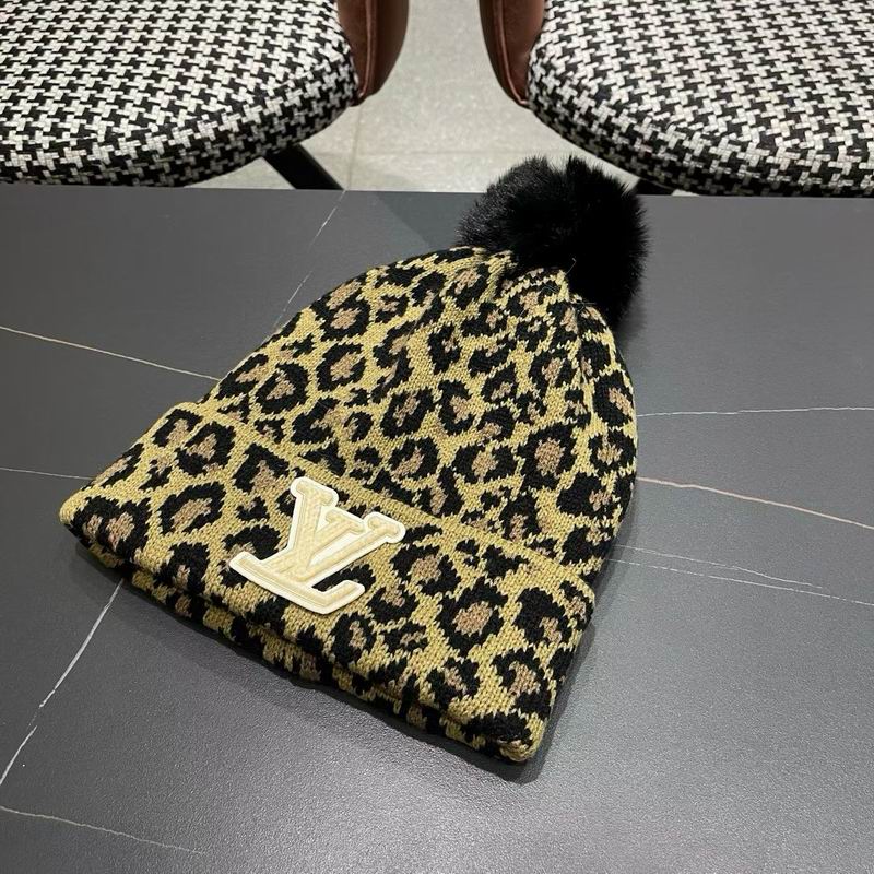 LV hat (728)
