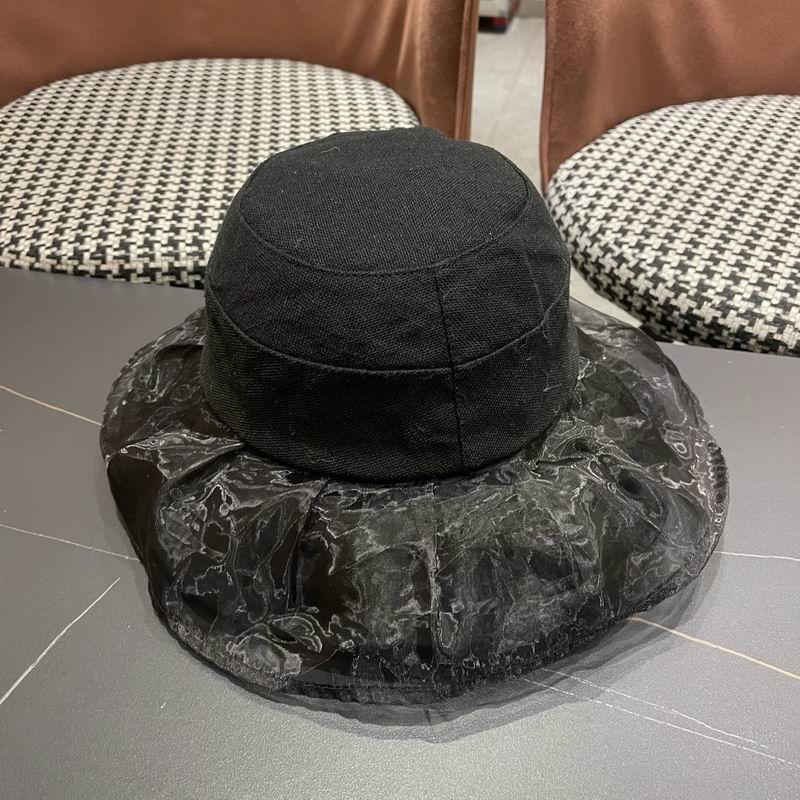 LV hat (738)