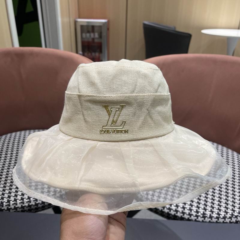 LV hat (747)