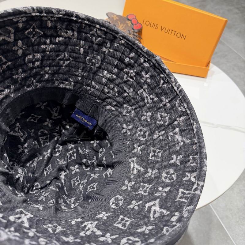 LV hat (88)