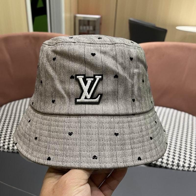 LV hat (946)