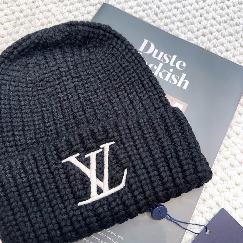 LV hat dx (122)