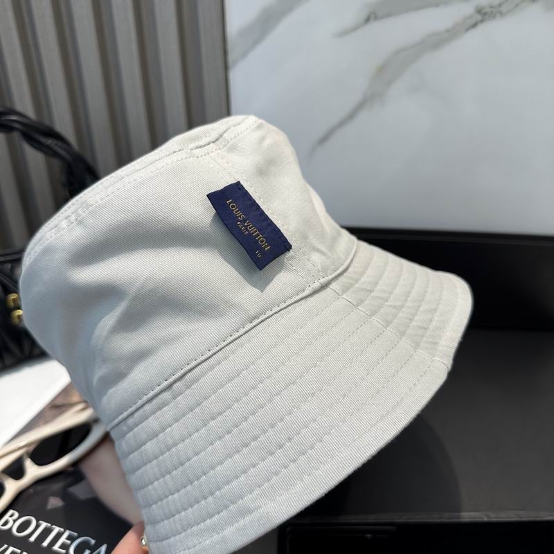 LV hat dx (612)