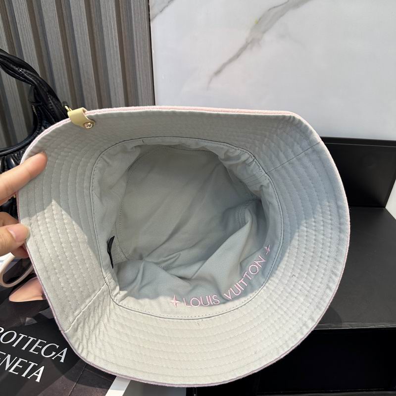 LV hat dx (615)