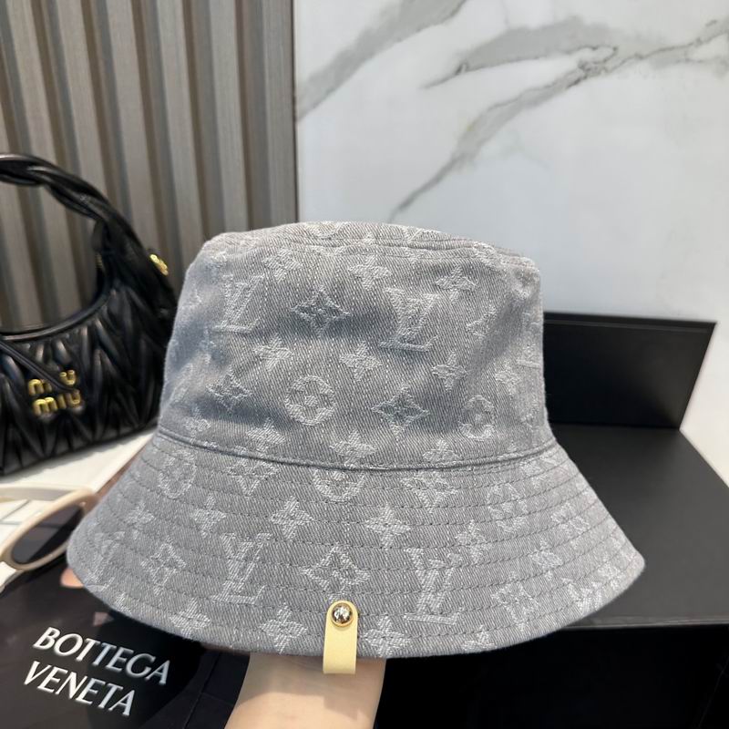LV hat dx (626)