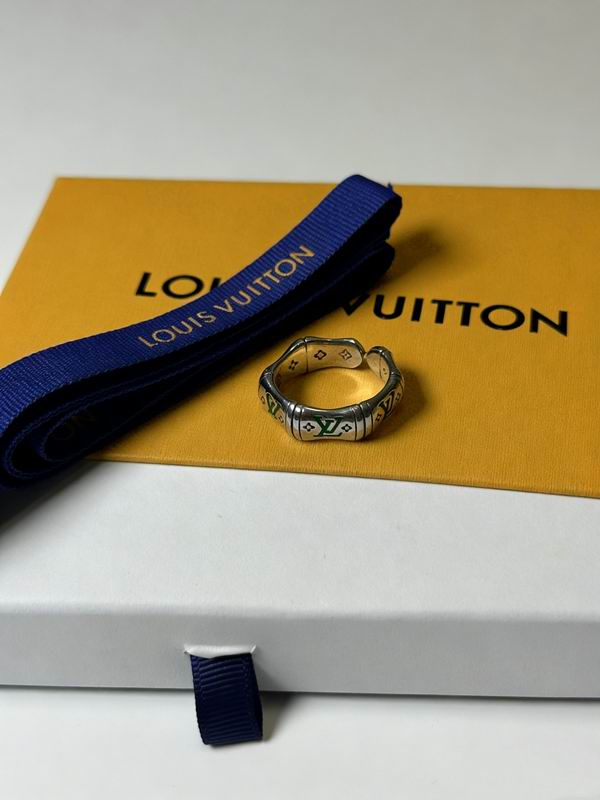 LV ring 01yxx17 (3)