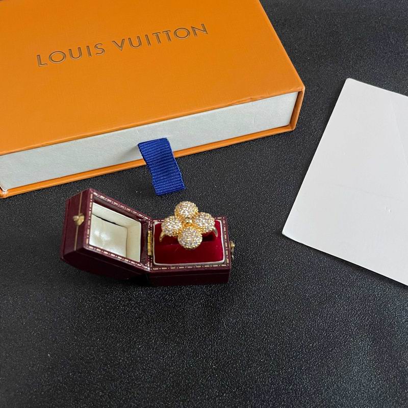 LV ring 11yxx06 (6)