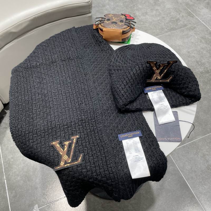 LV scarf hat (142)