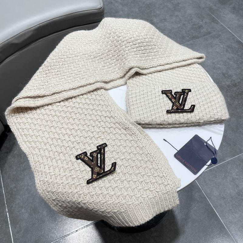 LV scarf hat (153)