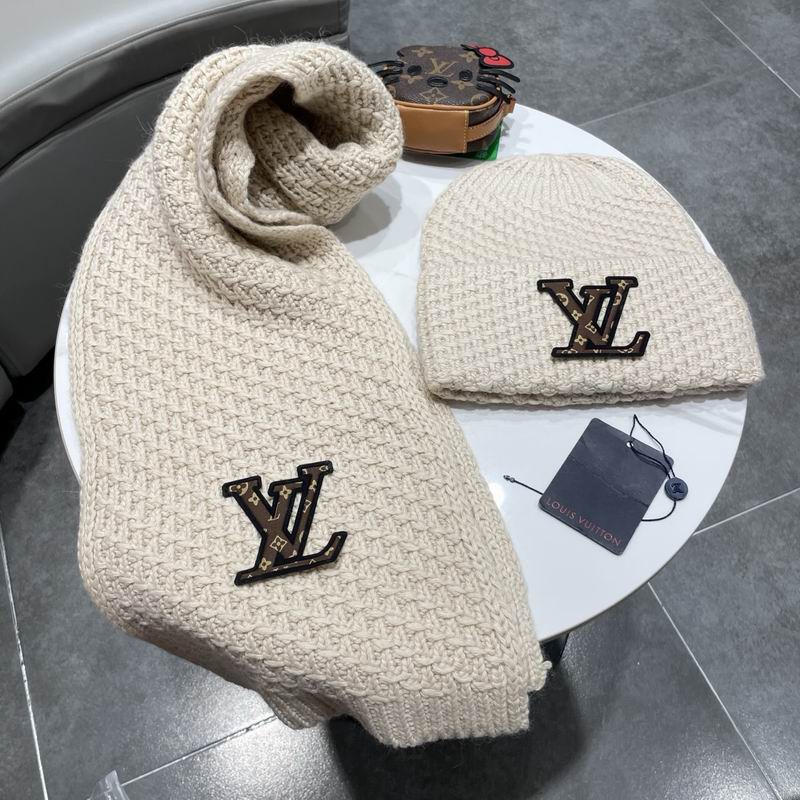 LV scarf hat (156)