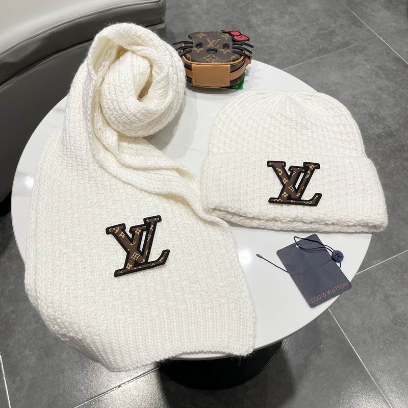 LV scarf hat (164)