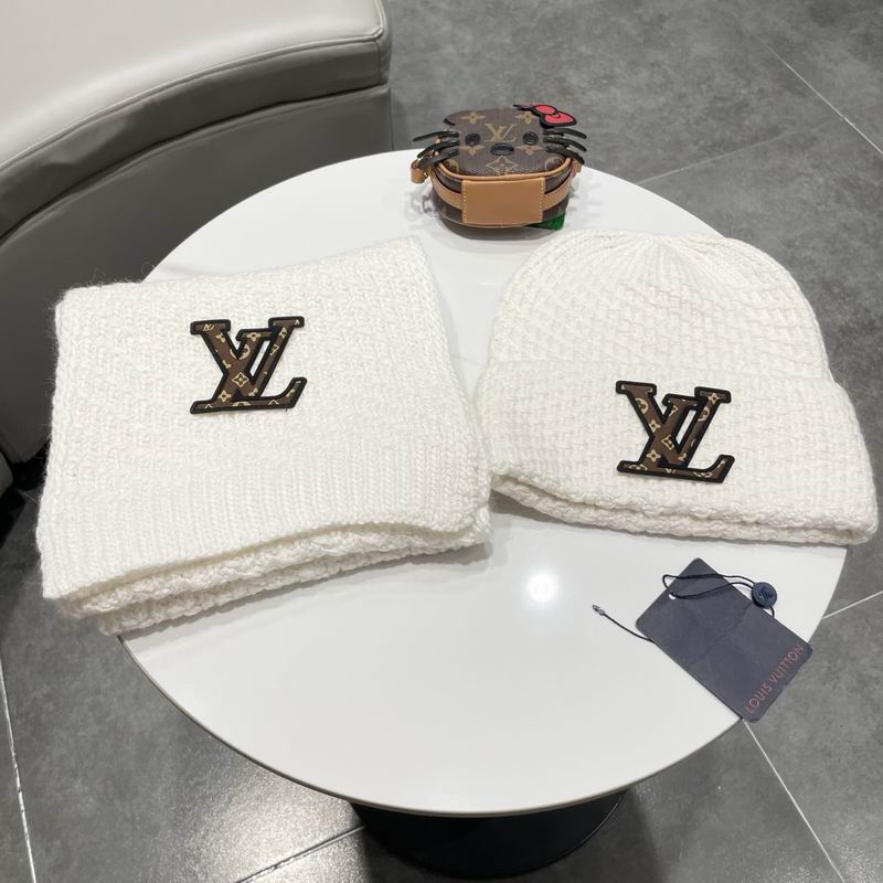 LV scarf hat (167)