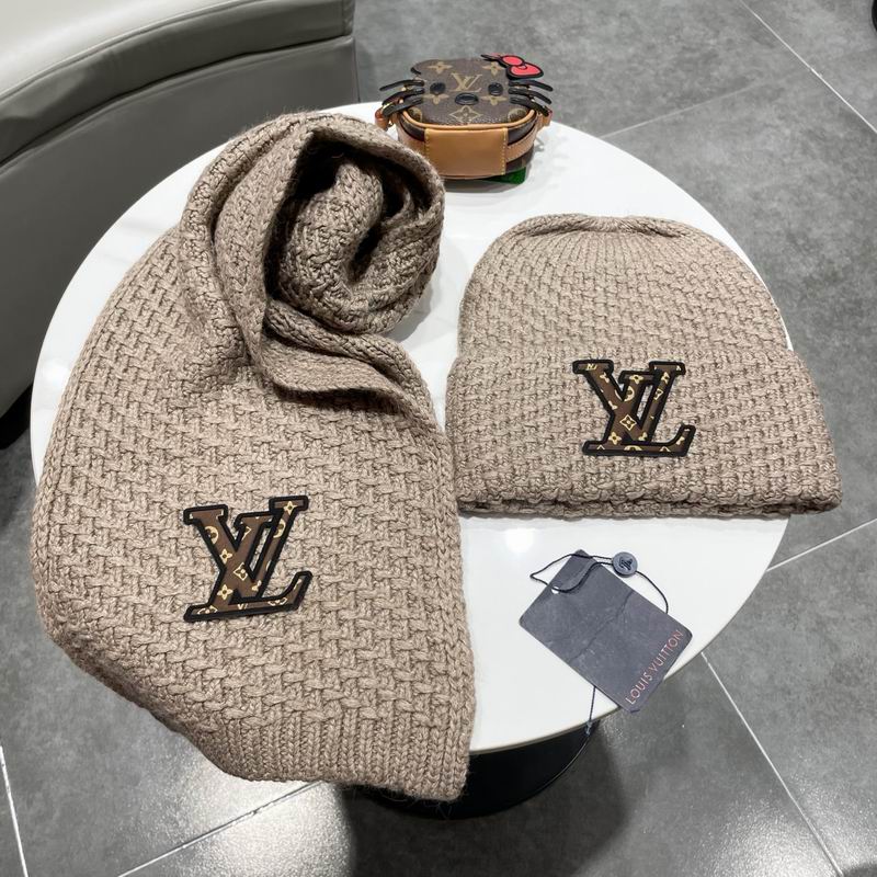 LV scarf hat (174)