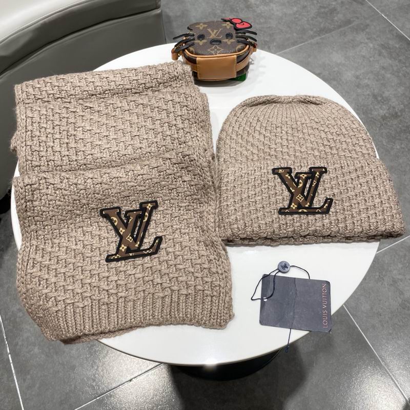 LV scarf hat (176)